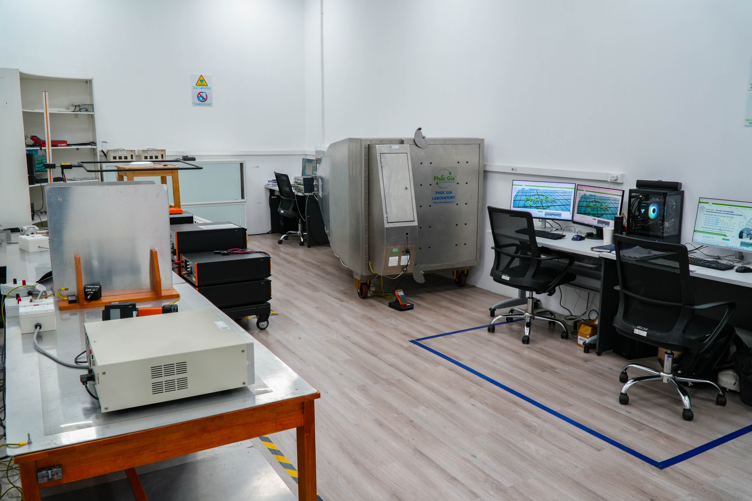 Phong_Thu_Nghiem_EMS-1