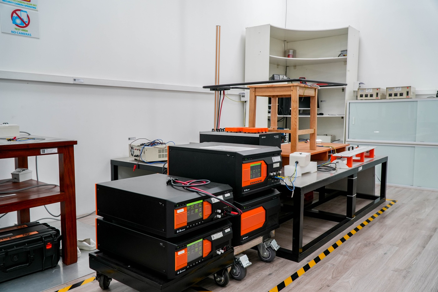 Phong_Thu_Nghiem_EMS